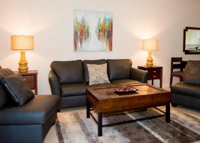Ferienhaus Colorful 3-bd Unit Opening On Pool