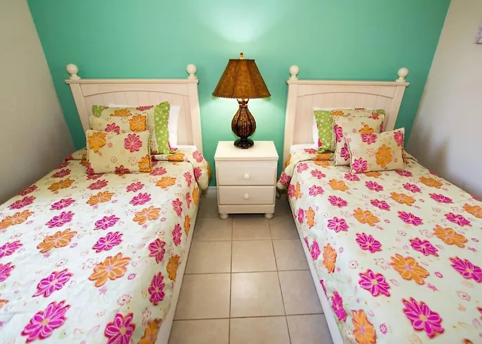 Ferienhaus Colorful 3-bd Unit Opening On Pool *