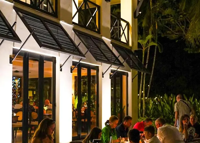 Ferienhaus Colorful 3-bd Unit Opening On Pool